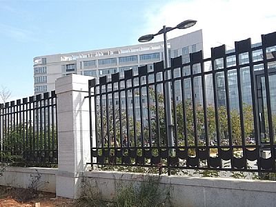 熱鍍鋅護(hù)欄